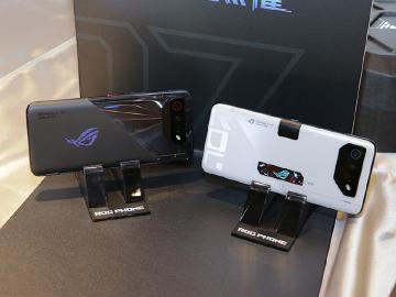ROG Phone 7與7 Ultimate規格升級多少？與前代手機差異一次看懂
