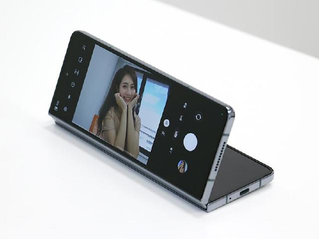 三星Z Fold5與Z Flip5摺疊手機傳出提前到7月發表