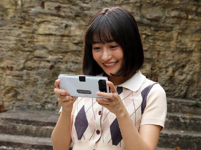 [SOGI調查報告]ROG Phone 7買不買？死忠會入手、價格與配件是重點