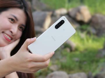 Sony Xperia 5 IV原廠換電池要多少錢？維修價格總整理
