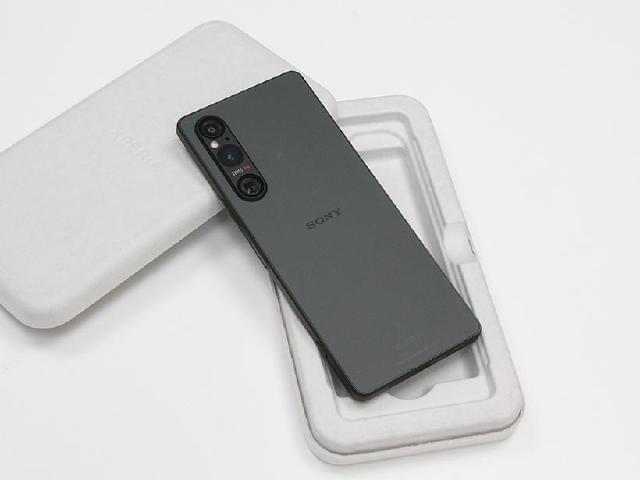 環保材料盒裝、獨特紋理背蓋 Sony Xperia 1 V上市前開箱