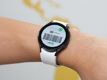 用智慧手錶也能LINE Pay付款！刷載具、會員卡功能一次搞定