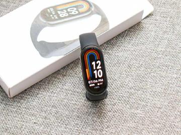 經典造型、全新快拆設計!小米手環8開箱體驗