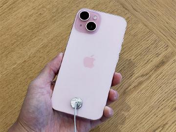 iPhone 15使用安卓USB-C充電線會燒毀?蘋果:符合標準就沒問題