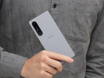 Sony Xperia 1 III與5 III換電池、維修螢幕要多少錢？通路維修價格整理