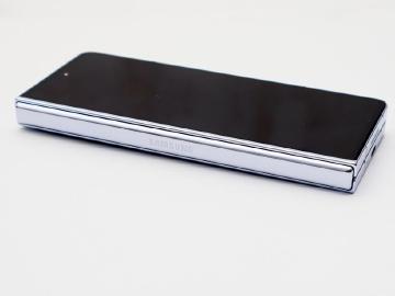 三星Z Fold6摺疊手機傳比Fold5更薄 可能導入鈦金屬材質