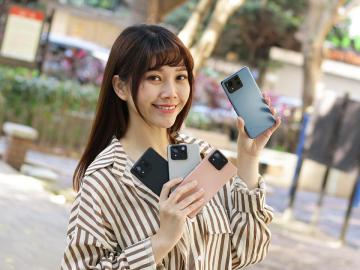 華碩大尺寸規格手機!Zenfone 11 Ultra開箱、跑分測試
