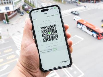 不用卡片也能搭捷運或公車！iPASS MONEY乘車碼怎麼用？一次看懂