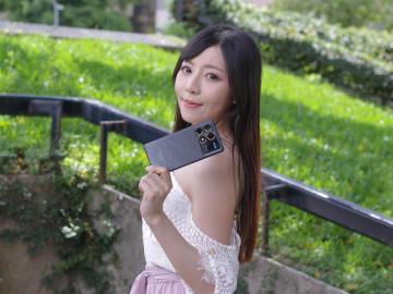 旗艦規格、親民價格!POCO F6 Pro開箱拍照與跑分實測