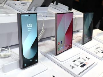 三星摺疊手機價格漲3千元 Z Fold6最高規格要價逾7萬