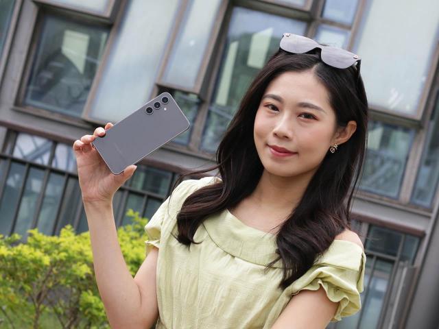 三星輕旗艦手機也能體驗Galaxy AI功能！S23 FE通路最低價格一次看(2024.8)