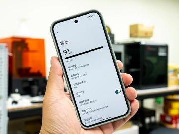 手機突然發熱、耗電快？出現這些跡象暗示你該換電池了