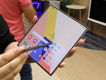 三星大尺寸摺疊手機Z Fold6現在購買很划算！通路最低價格一次看(2024.11)