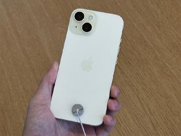 6.7吋大螢幕iPhone 15 Plus現在入手最多能省6千8！哀鳳15通路最低價格一次看(2025.1)