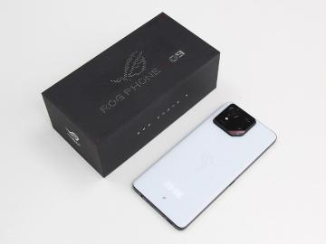 ROG Phone 9買就送限量ROG手機背帶!專賣店購機再贈一年延長保固