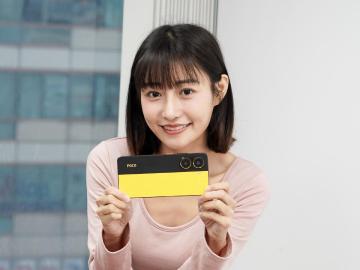 雙質感皮革一次到位！POCO X7 Pro開箱跑分與拍照評測一次看