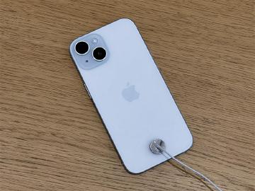 二手iPhone 15現在入手可省1萬2!哀鳳15二手通路均價一次看(2025.4)