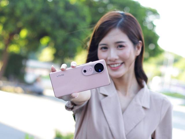 vivo V40與V40 Pro最佳入手時機來了！通路價格一口氣省下9千5(2025.6)