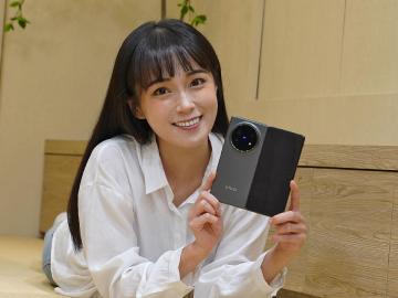 不只機身纖薄、相機還很強！全能摺疊手機vivo X Fold5規格與開箱一次看
