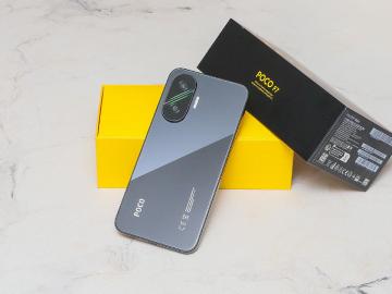 大電量才夠玩!萬元有感旗艦手機 POCO F7開箱與跑分一次看