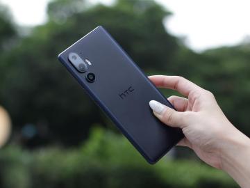 HTC下半年專注投入AI智慧眼鏡 2025年底前不會推出新手機