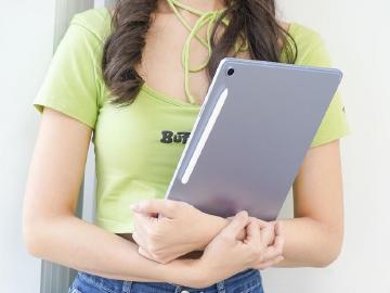 13.1吋三星大螢幕平板現在買很划算！SAMSUNG Tab S10 FE+通路最低價格一次看(2025.8)