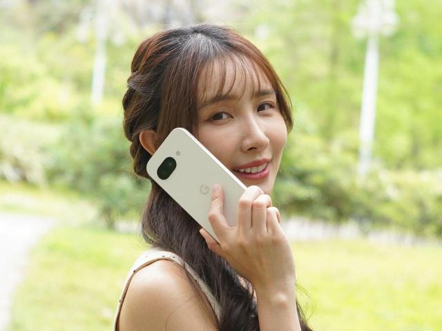 便宜好用的Google小尺寸手機現在買最划算！Pixel 9a通路最低價格一次看(2025.9)