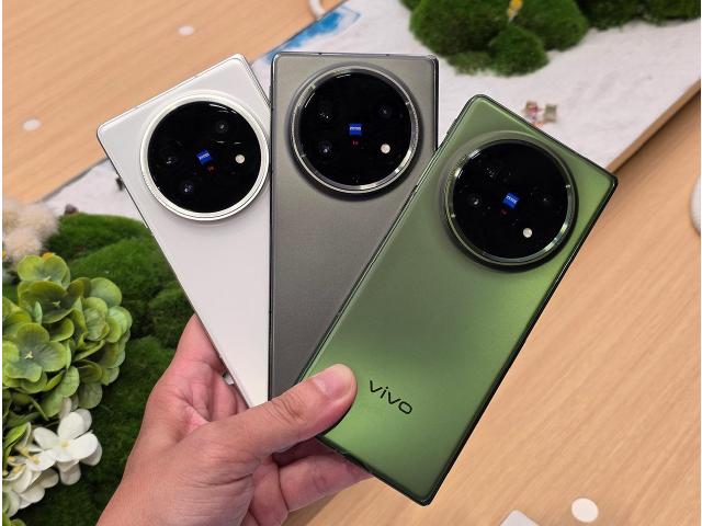 vivo X Fold5青松新色上市！體驗店可看實機、9月底前享購機優惠