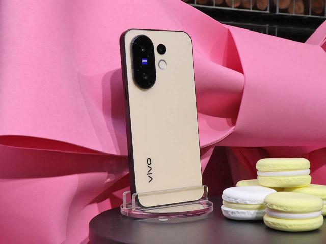 vivo輕旗艦拍照手機降價超過9千！X200 FE上市3個月通路最低價格一次看(2025.9)