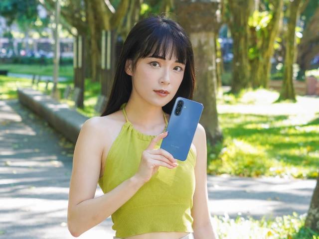 6.7吋大電量、OIS防手震入門手機！三星A17 5G開箱