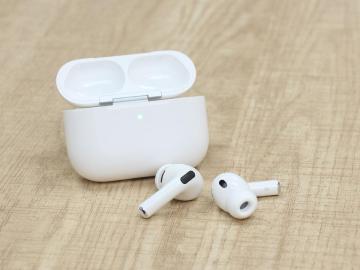 蘋果AirPods Pro 3台灣上市價格7490！與AirPods Pro 2差在哪？一次看