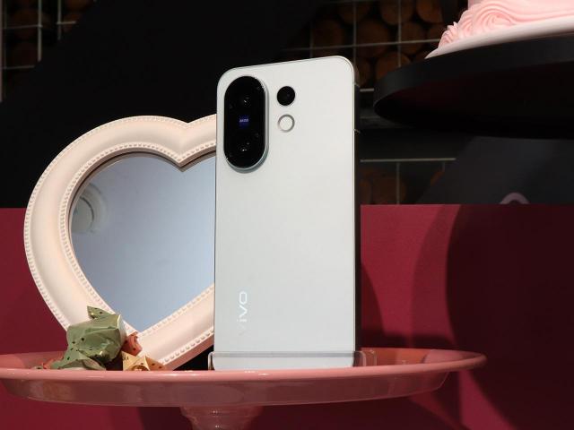 現在買X200 FE直接省5千再送螢幕意外保固！vivo體驗店11月購機優惠一次看