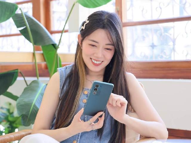 外送員首選工作手機預算4千有找！OPPO A5 5G上市半年通路最低價格一次看(2025.11)