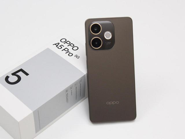 用普發一萬買OPPO大電量防水手機還有找！A5 Pro 5G通路最低價格一次看(2025.11)