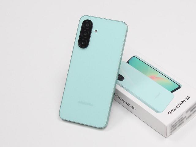 三星6.7吋大螢幕手機現在買更便宜！SAMSUNG A26通路最低價格一次看(2025.11)
