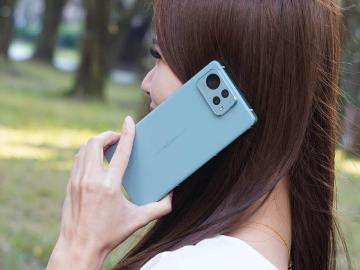 華碩年末感恩回饋優惠 Zenfone 12 Ultra買再送半年延保與防摔配件