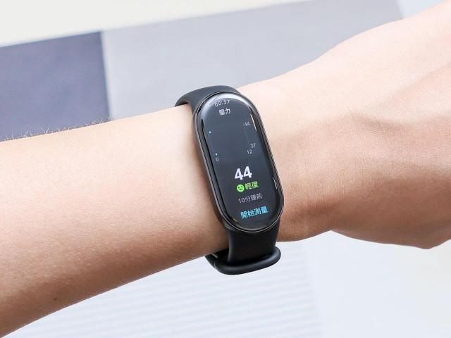 新款小米手環以M2552B1型號通過NCC 不排除為小米手環11