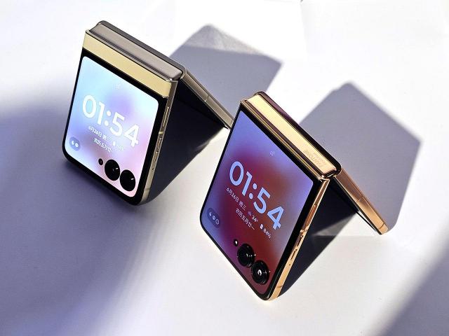 Motorola小摺疊手機現在買很便宜！razr 50 ULTRA通路最低價格一次看(2025.12)