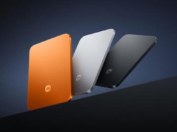 新色限量開賣！小米纖薄磁吸行動電源5000 15W推出耀光橙與石墨黑配色