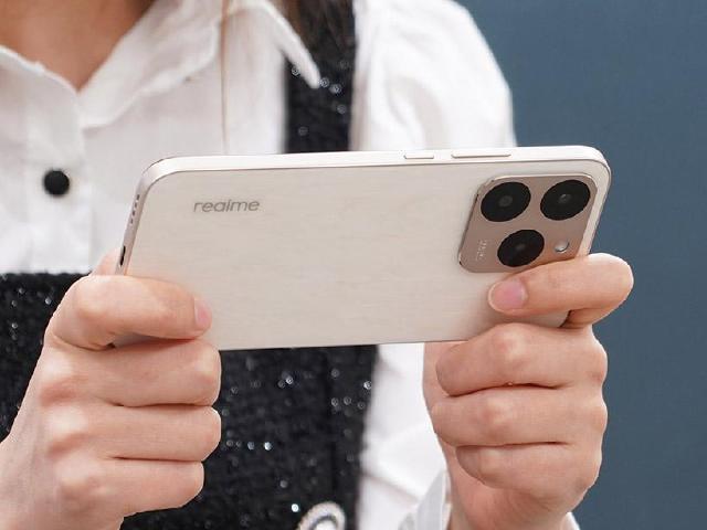realme入門手機也有7千超大電量！真我15T通路最低價格一次看(2026.3)