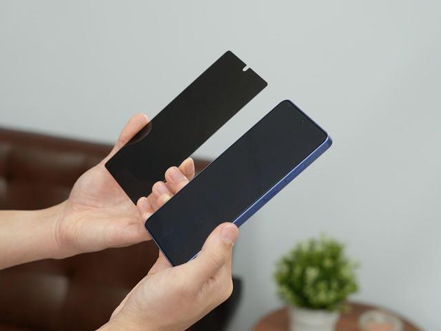 比防窺保護膜還要強？三星Galaxy S26 Ultra全球首款防窺手機三大場景實測