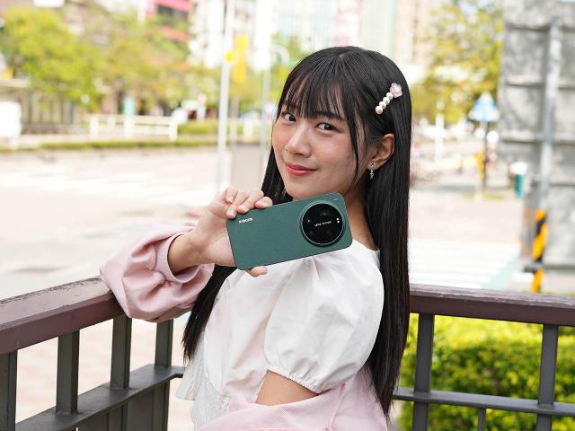 徠卡2億連續光學變焦、影像實力大躍進！小米17 Ultra開箱