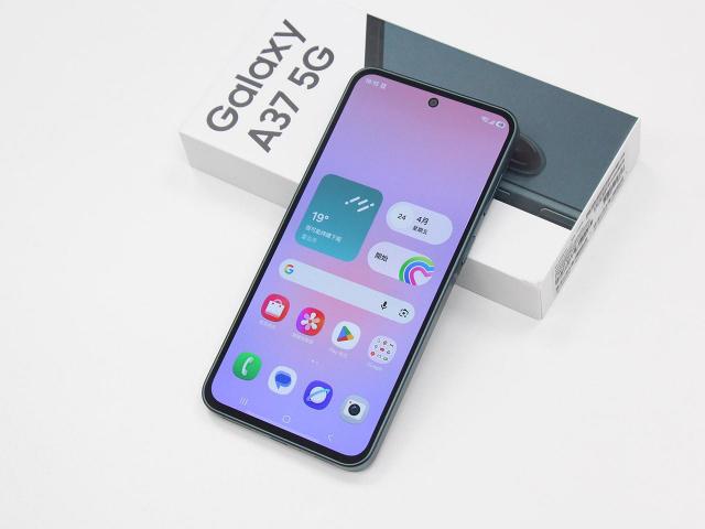 首度具備eSIM與IP68防水！三星Galaxy A37 5G開箱評測