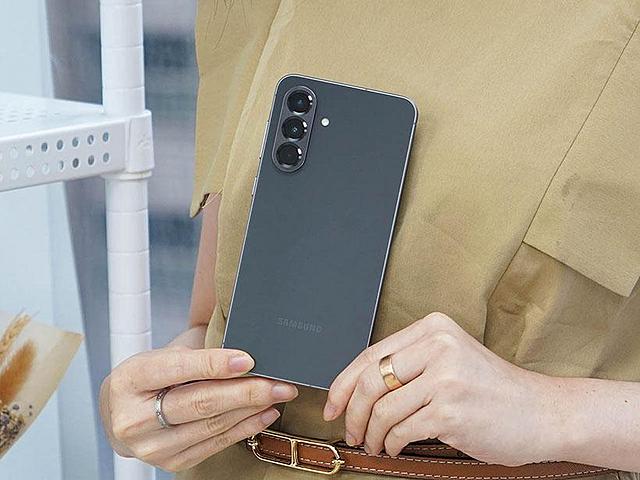 三星Galaxy A56這版本價格微幅調漲！6月通路最新空機報價一次看