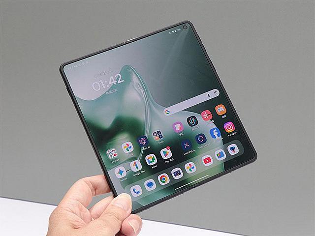 上市2個月價格大跳水！摩托羅拉razr fold摺疊手機8月通路最新售價一次看