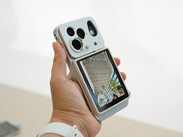 vivo隨拍屏特色功能一次看！攜手X500 Pro Max打造無死角手機自拍預覽體驗