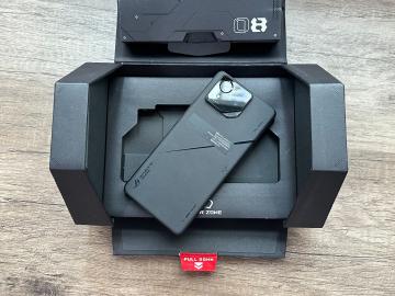 ASUS ROG Phone 8 Pro
