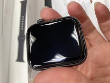 Apple Watch Series 5 Sport Aluminum Band 44mm