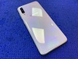SAMSUNG Galaxy A70