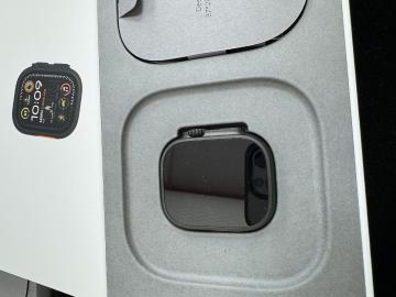 Apple Watch Ultra 2 鈦金屬 49mm